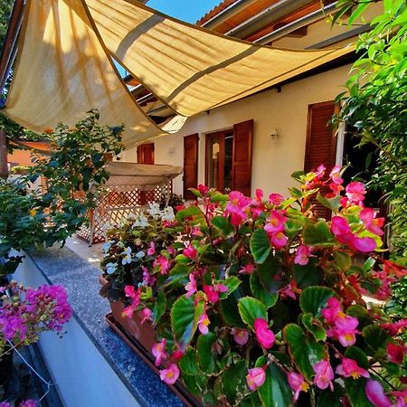 チェルノッビオ Beb I Portici Bed & Breakfast エクステリア 写真