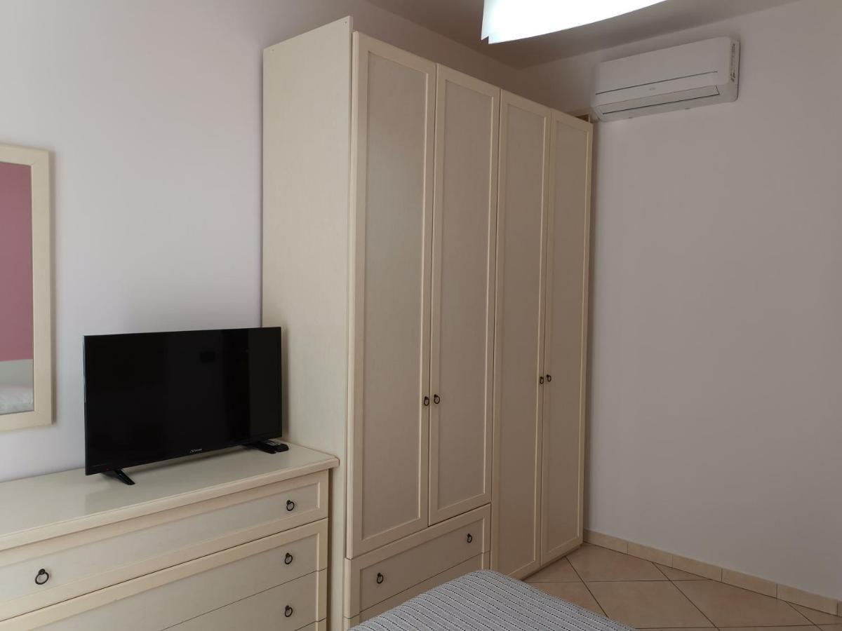 チェルノッビオ Beb I Portici Bed & Breakfast エクステリア 写真