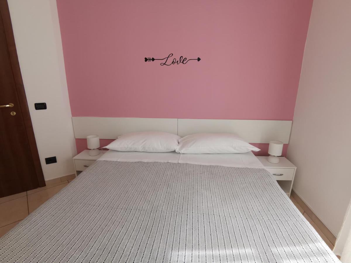 チェルノッビオ Beb I Portici Bed & Breakfast エクステリア 写真