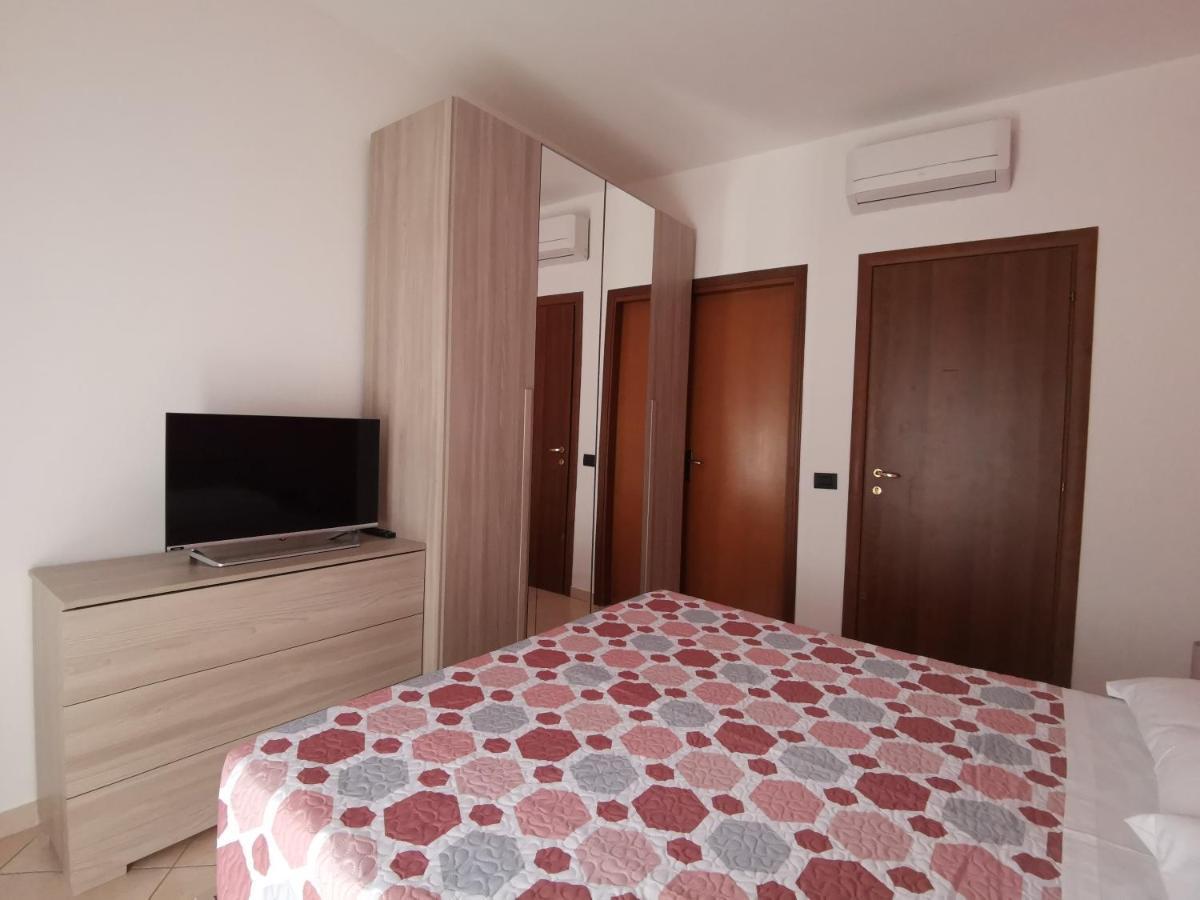 チェルノッビオ Beb I Portici Bed & Breakfast エクステリア 写真