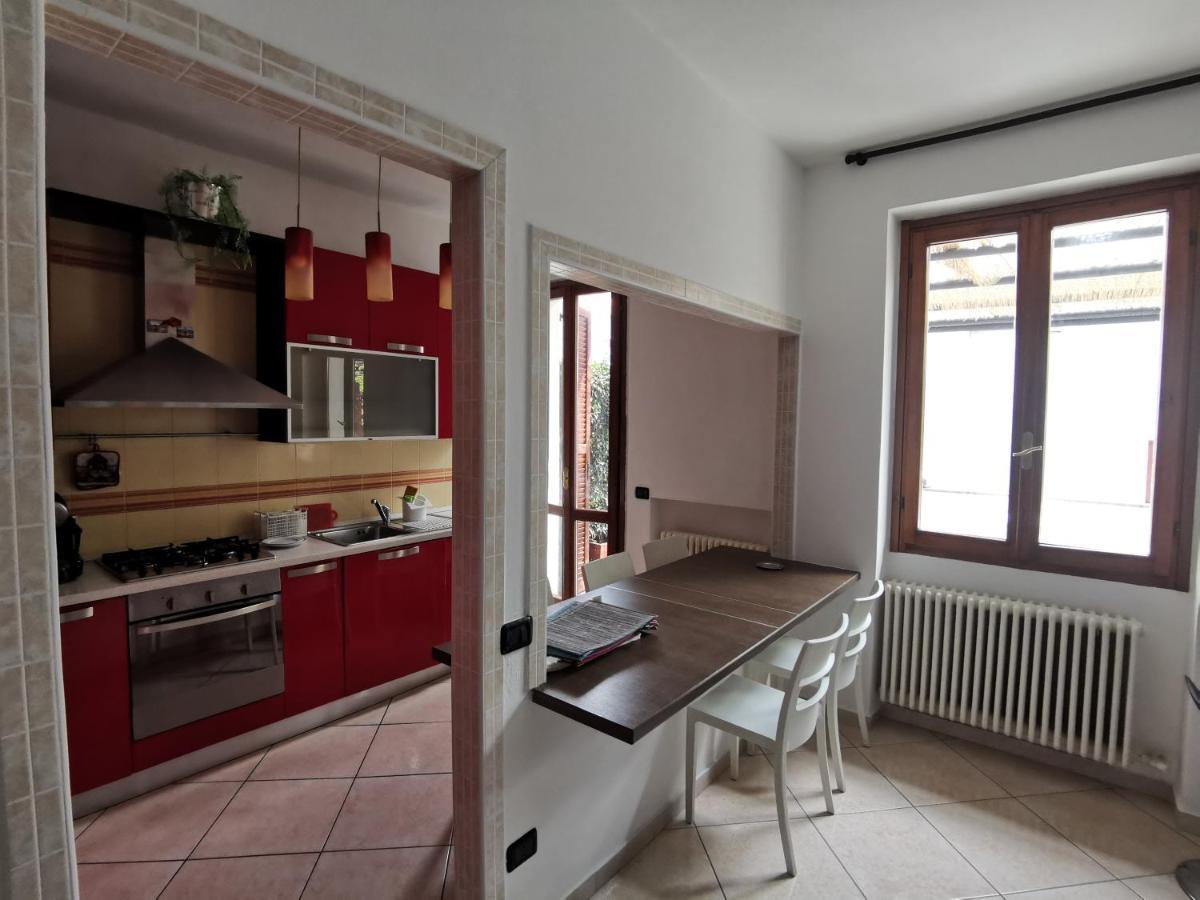 チェルノッビオ Beb I Portici Bed & Breakfast エクステリア 写真